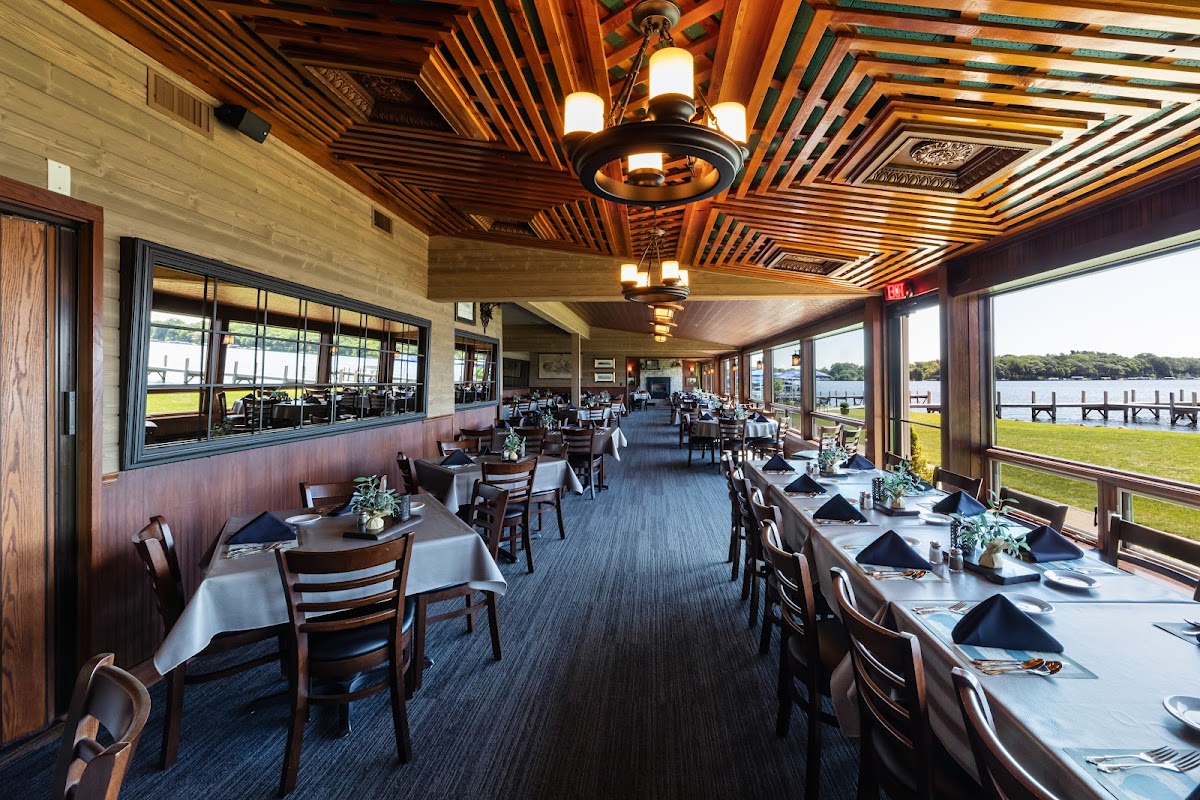 Norton's of Green Lake