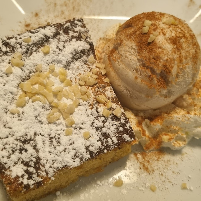 Gató de Almendras Con Helado de Almendra