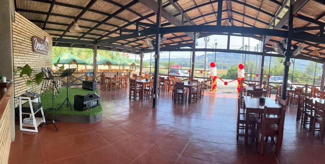 Denisia's Grill and Seafood Restaurant