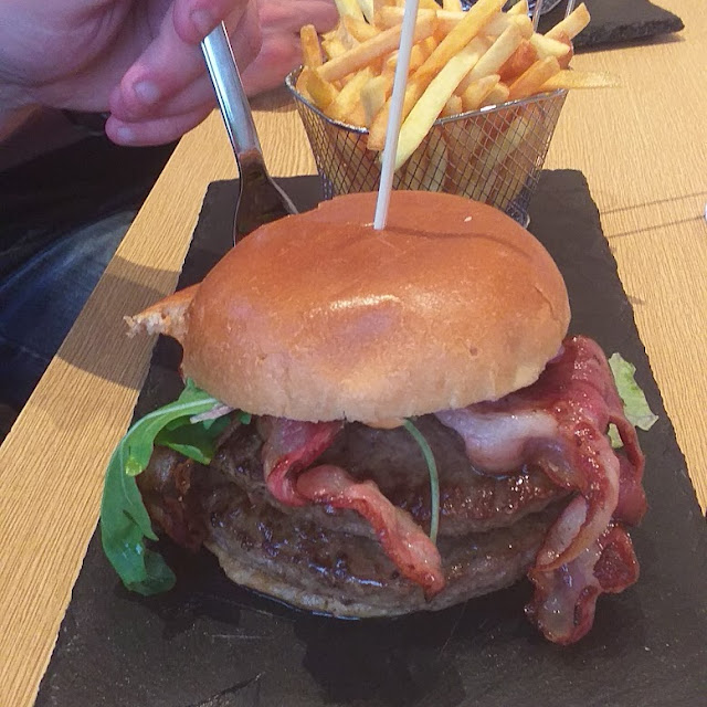 Clubhome Burger