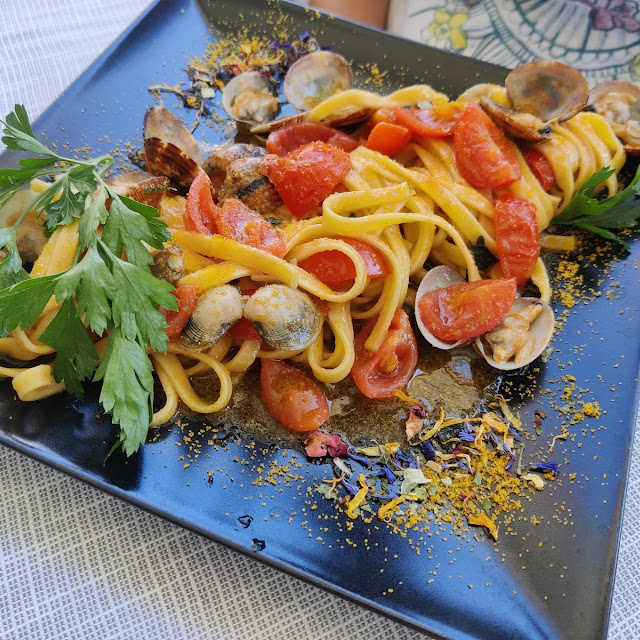 Tagliolini Vongole Bottarga E Pomodorini
