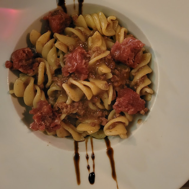 Torciglioni Con Ragù Bianco E Salsiccia Cruda Di Bra