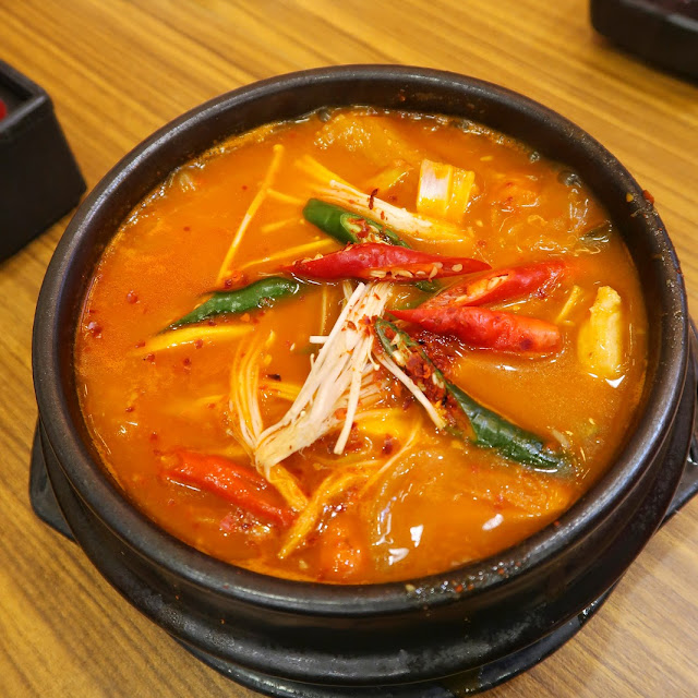 Kimchi Jjigae