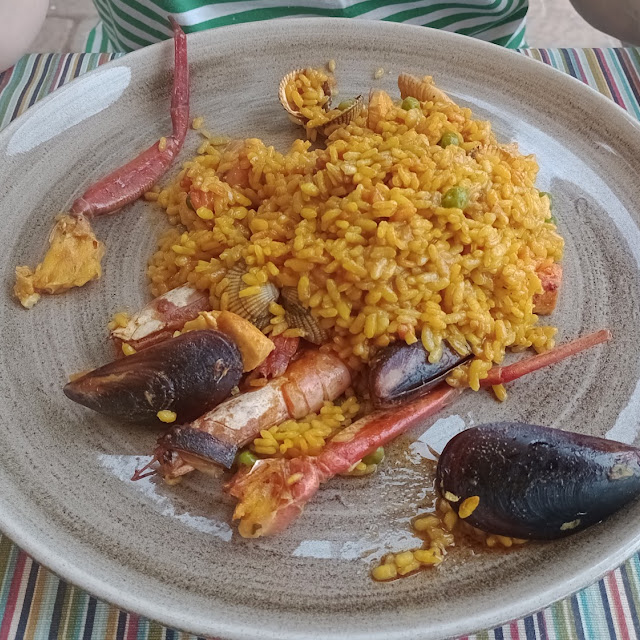 Paella de Pescado Y Marisco