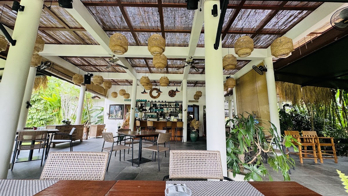 Hura Restaurant