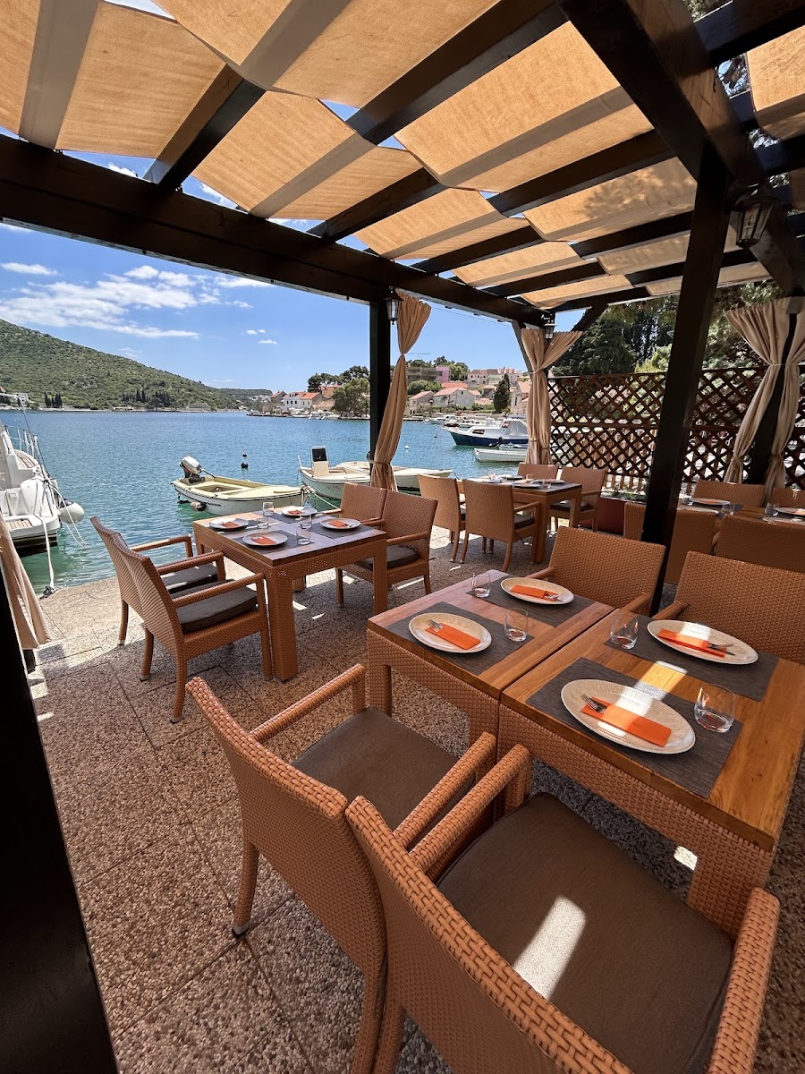 Dandy Restaurant