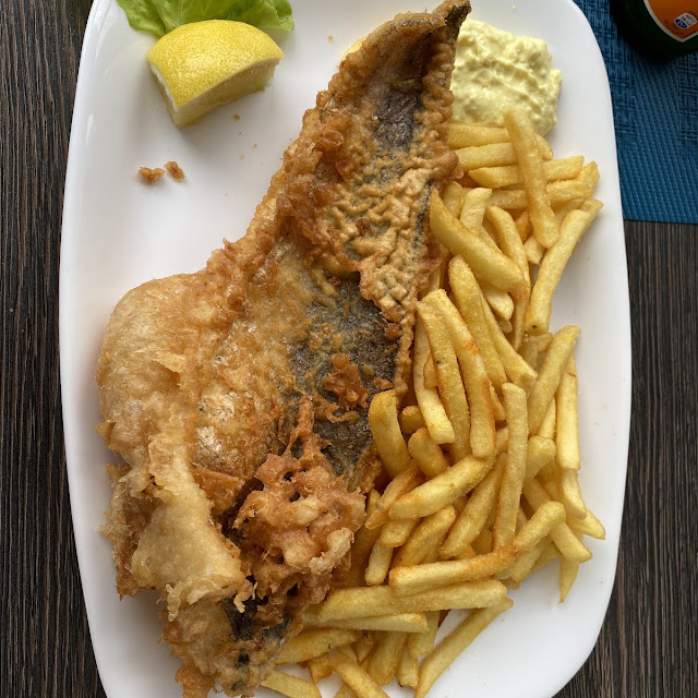 Backfisch Mit Pommes Und Remoulade