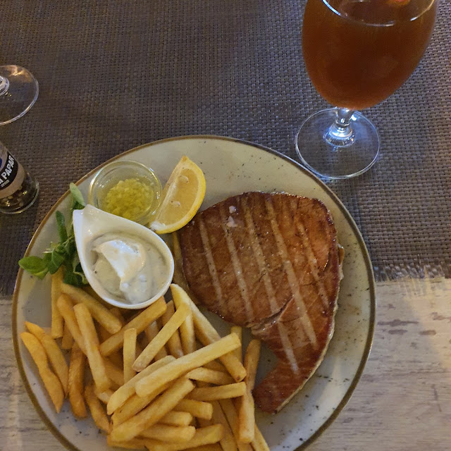 Tuna with Fries