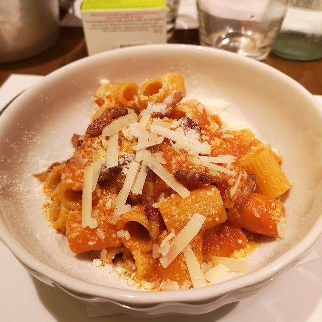 Mezzemaniche Amatriciana