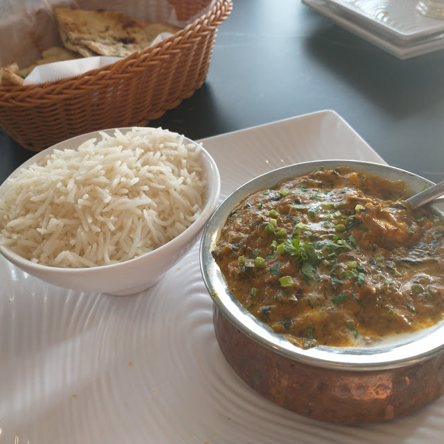 Butter Tikka Sauce Garlic Naan