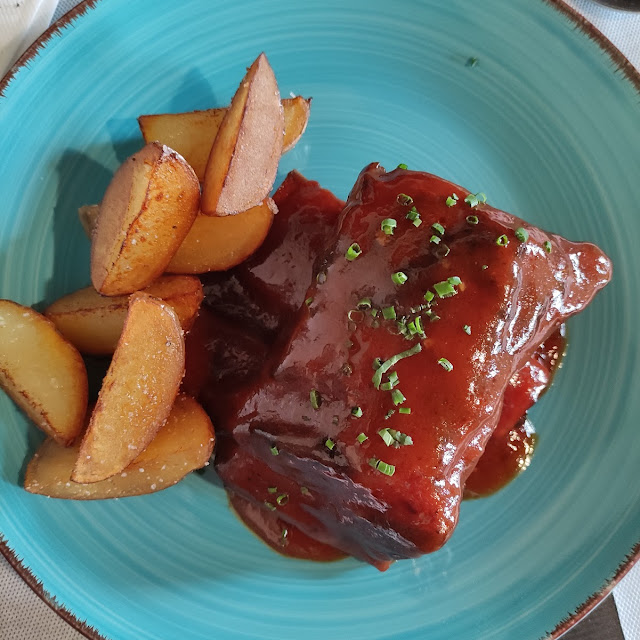 Vedella Amb Salsa Bbq