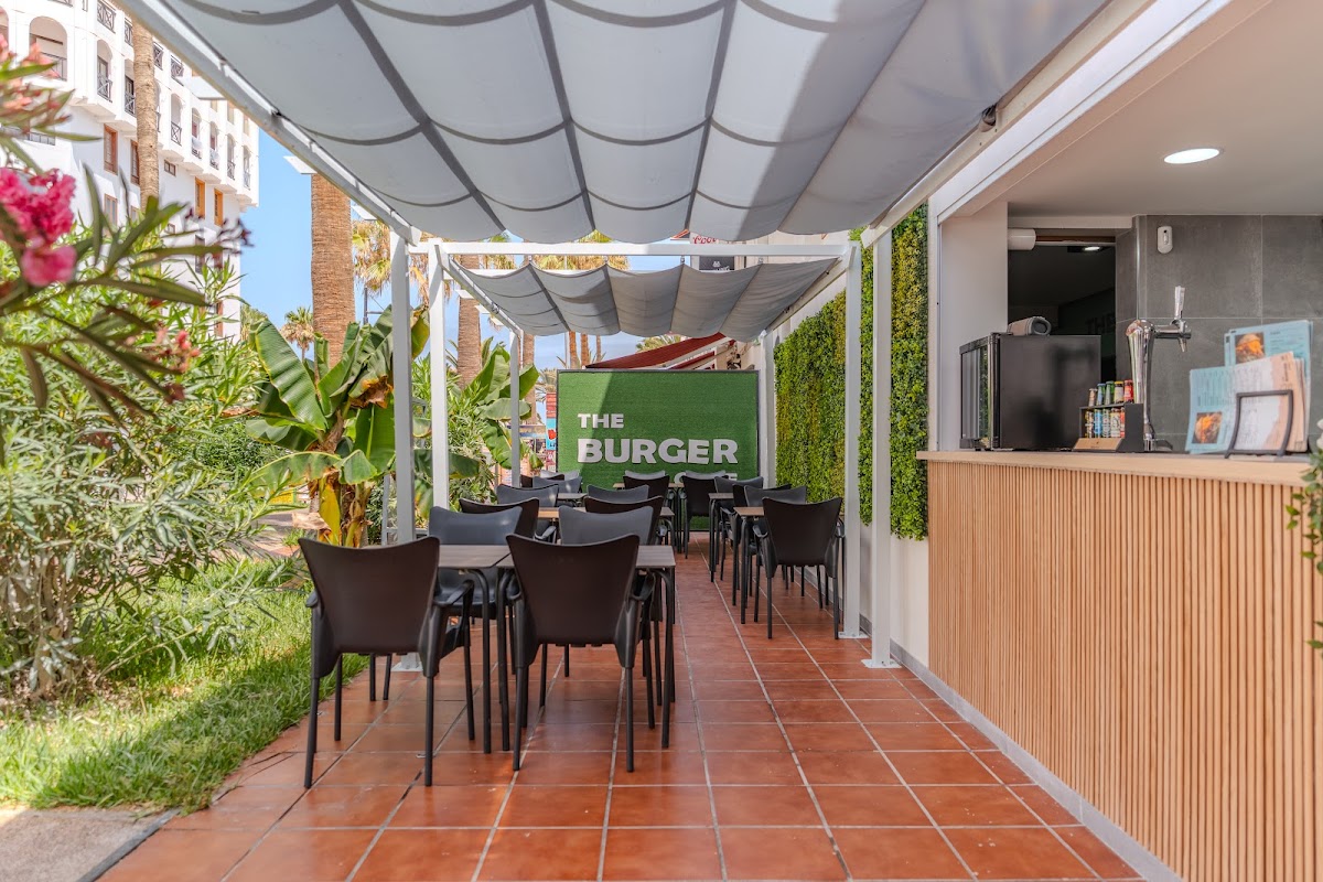 The burger Cafe - VEGAN & MEAT LOVERS