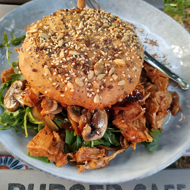 Hamburguesa Vegana Y Papas