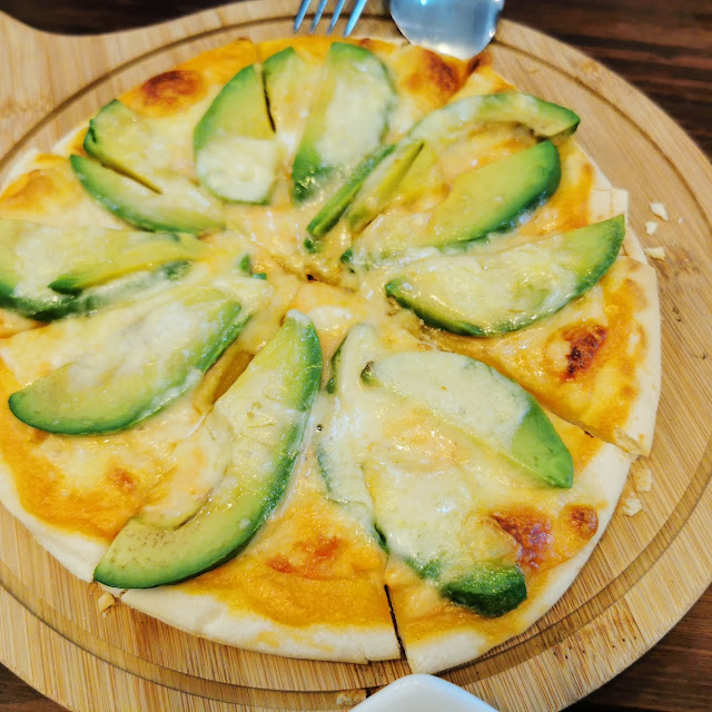Advocado Pizza