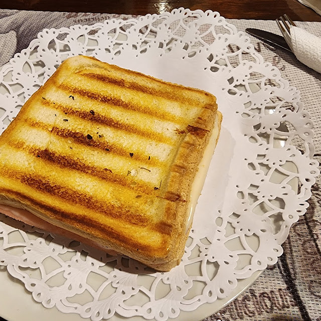 Bikini Jamón Queso