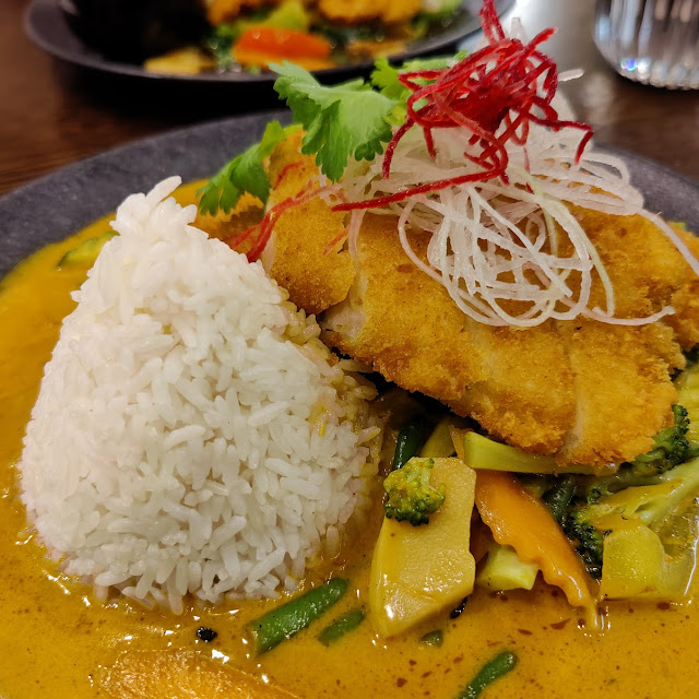 Panko Chicken Mit Currysauce