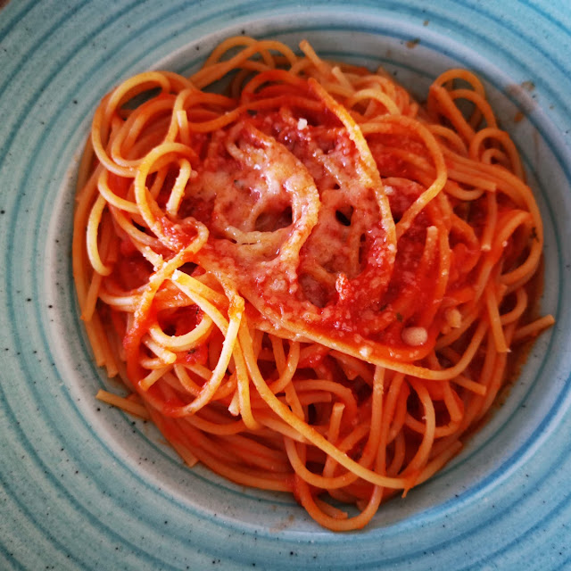 Spargett Mit Tomatensauce