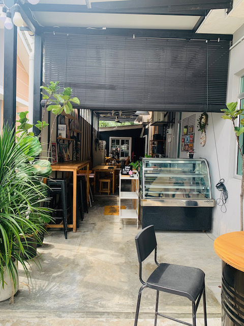 MAD Cafe Kg Lombong