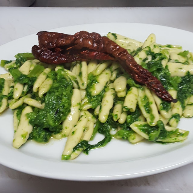 Strascinati Con Cime Di Rape E Cruschi