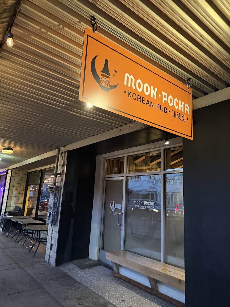 Moon Pocha