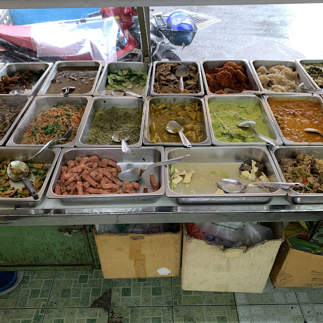 เป็ดและหมูแดง