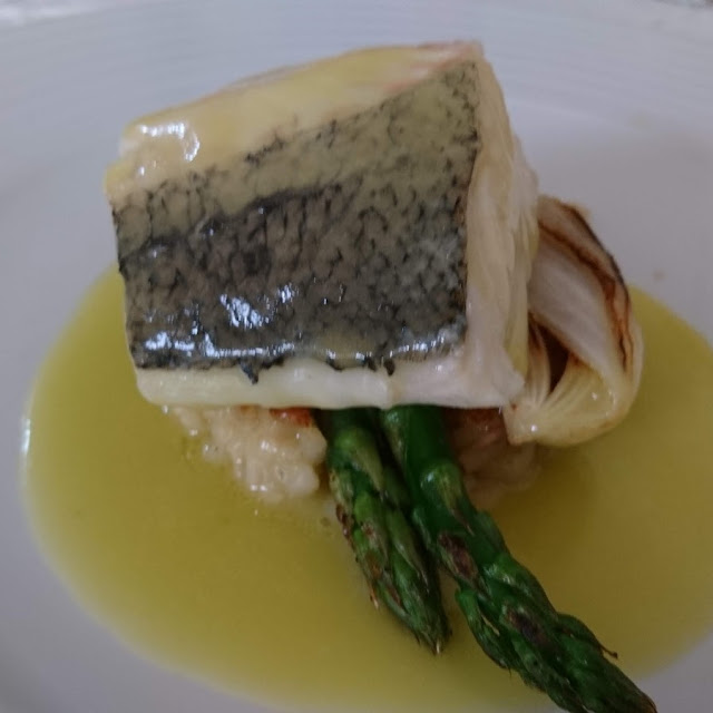 Merluza Con Arroz Crujiente