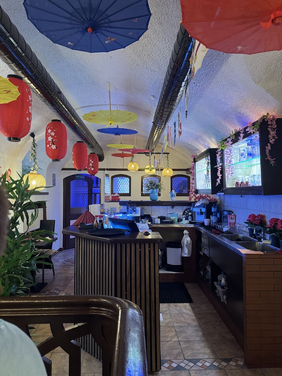 Rakisuta Sushi & Bowls