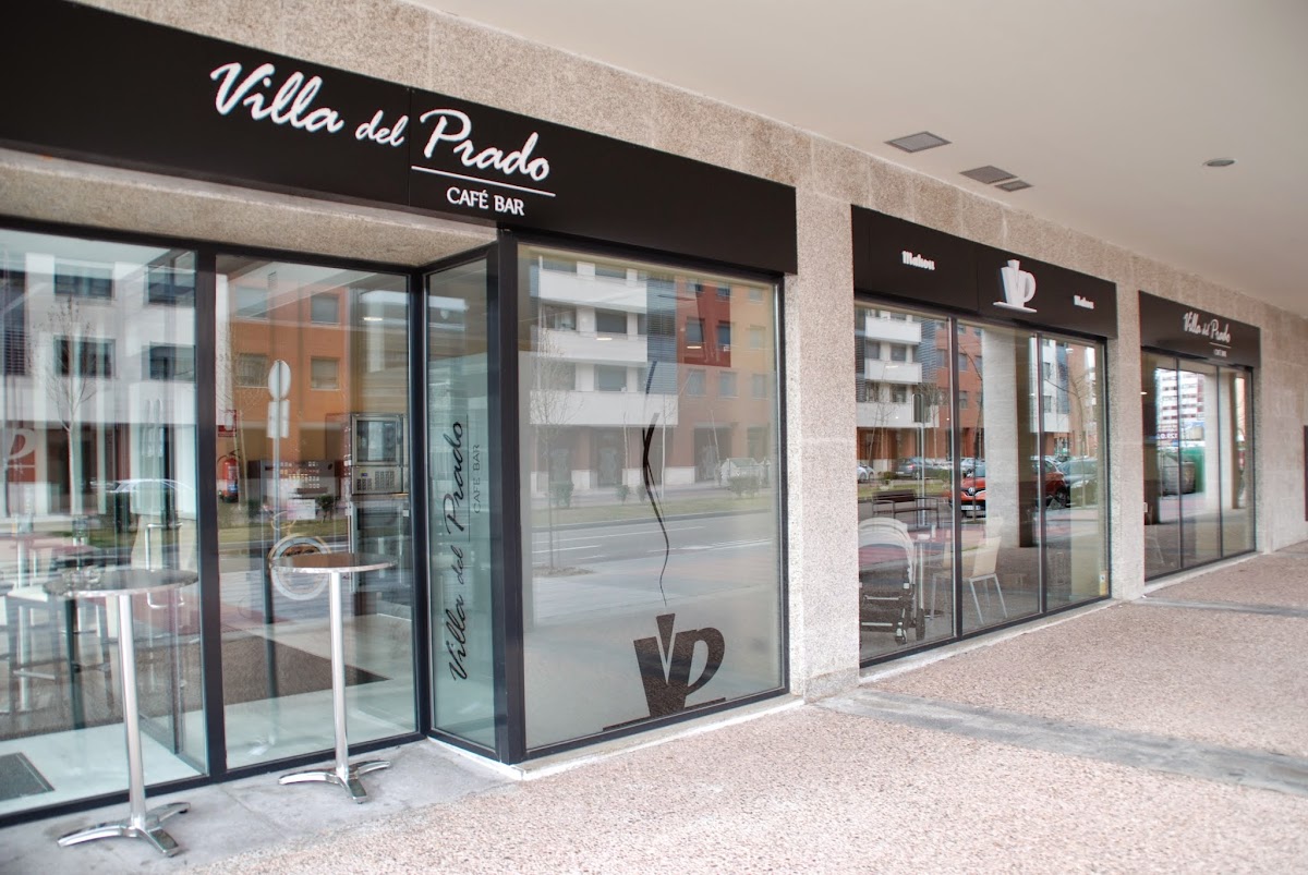Villa del Prado Cafe Bar