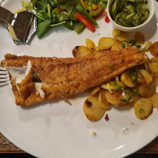 Dorsch Mit Bratkartoffeln