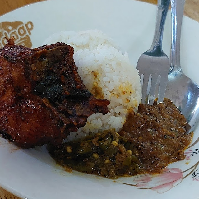 Nasi-Ayam Kecap