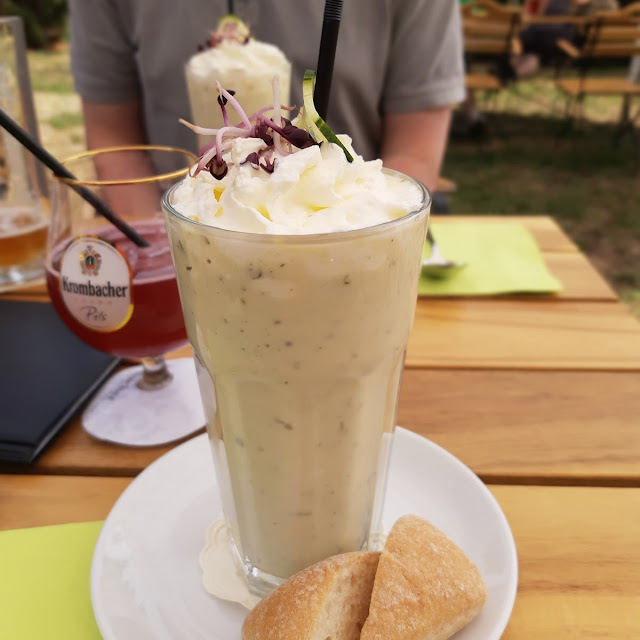Kalte Gurkensuppe