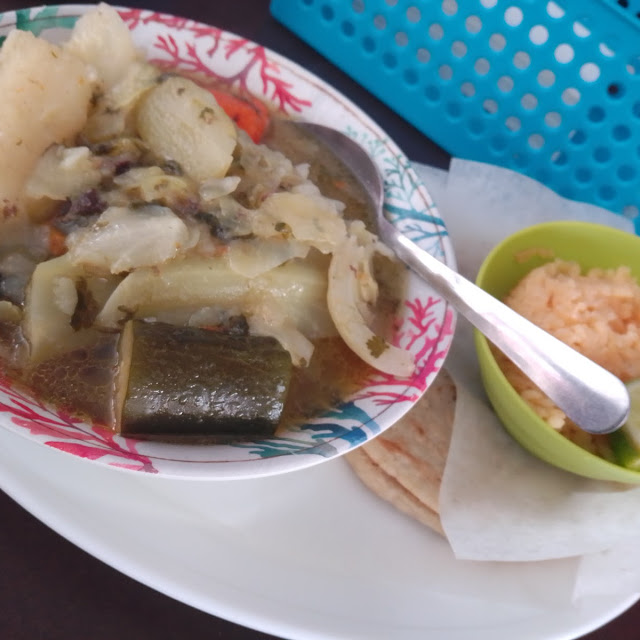 Caldo de Res