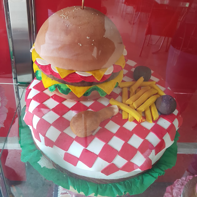 Gâteau En Forme D'hamburger