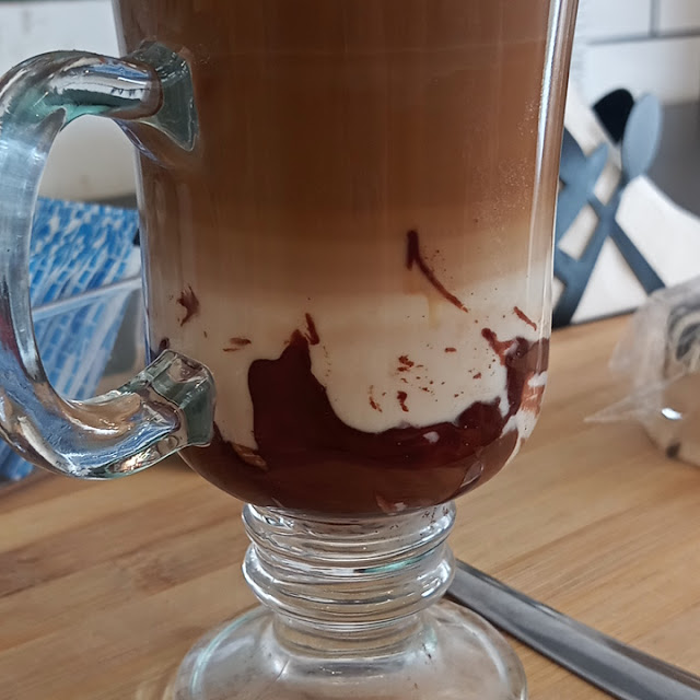 Capuchino Y Alfajor Blanco