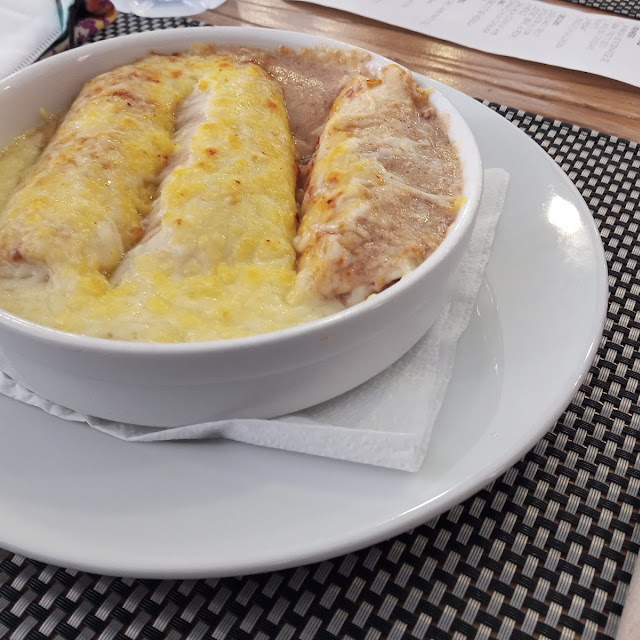 Canelons de Rostit Trufats