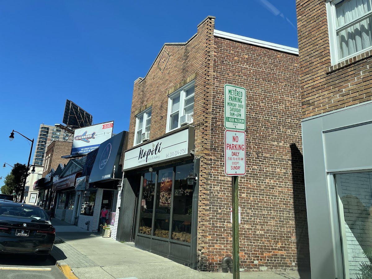 Napoli Wood Fired Pizza & Bakery