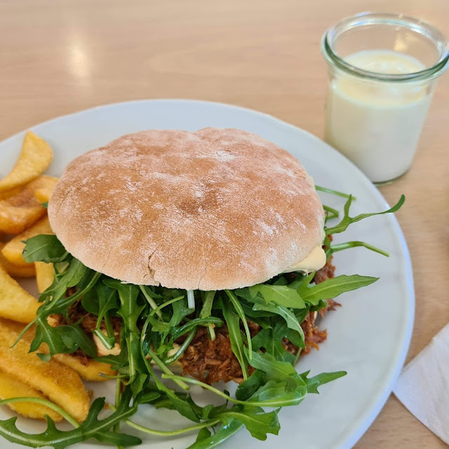 Pulled Pork Burger Steakhouse Pommes