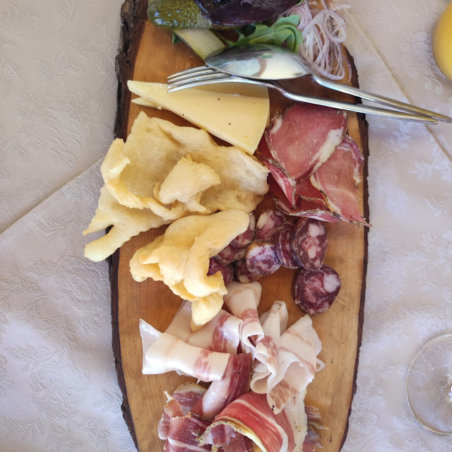 Planche Mixte de Charcuteries Et Fromages de Croatie
