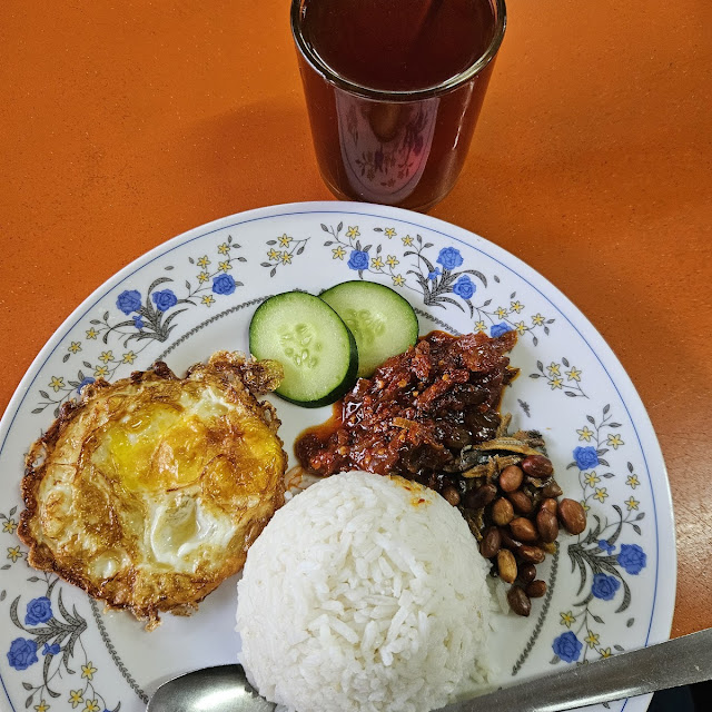 Nasi Lemak Teluro Rendang