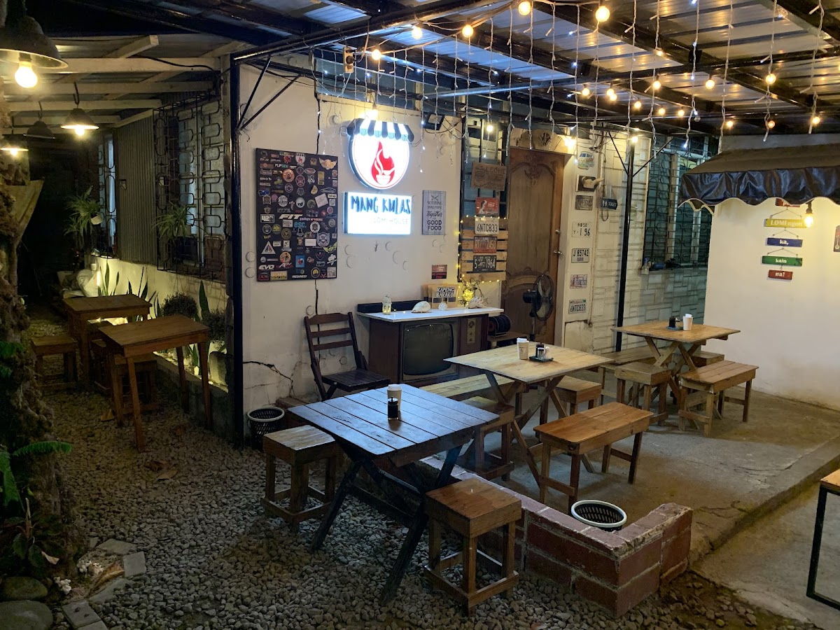 Mang Kulas Lomi House