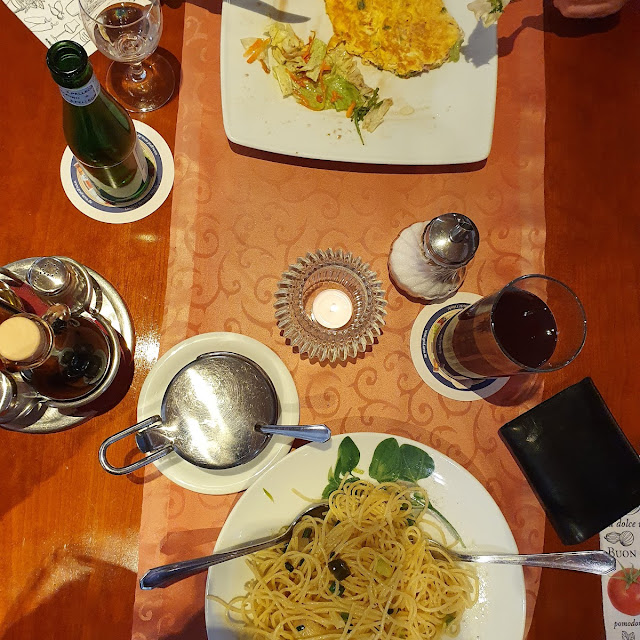 Omelett M Schinken U Spaghetti Aglio E Olio