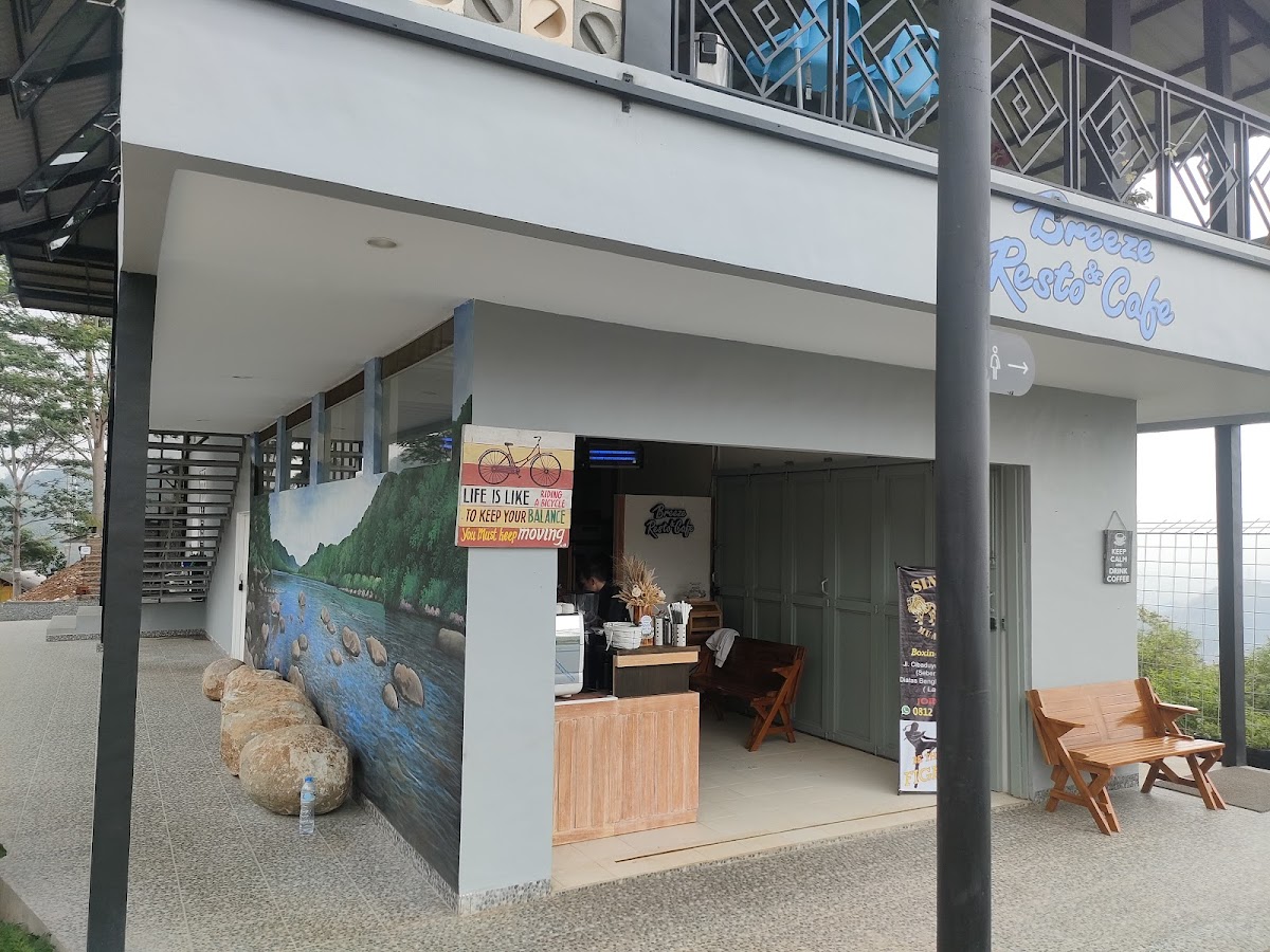Breeze Resto and Cafe