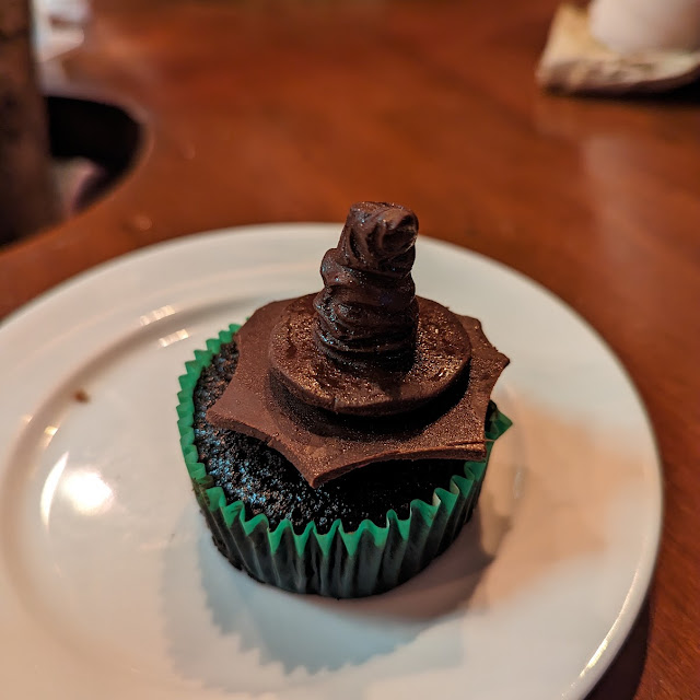 Harry Potter Sorting Hat Cupcake