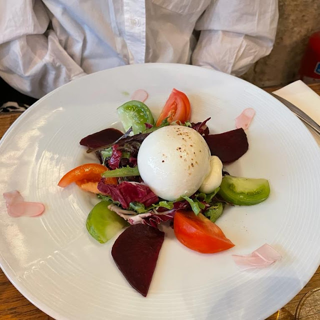 Burrata Caprese