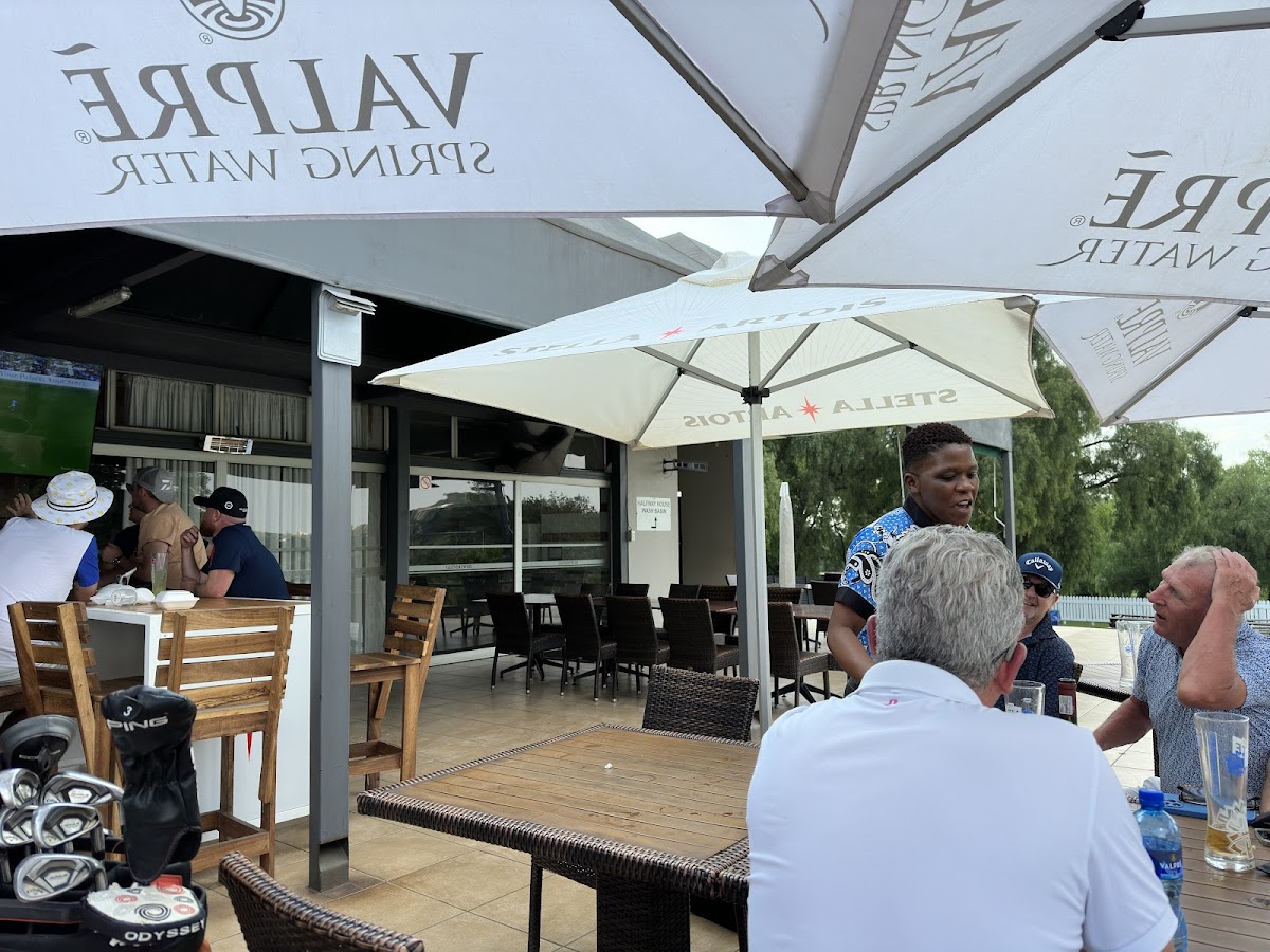The Tee Bar and Grill