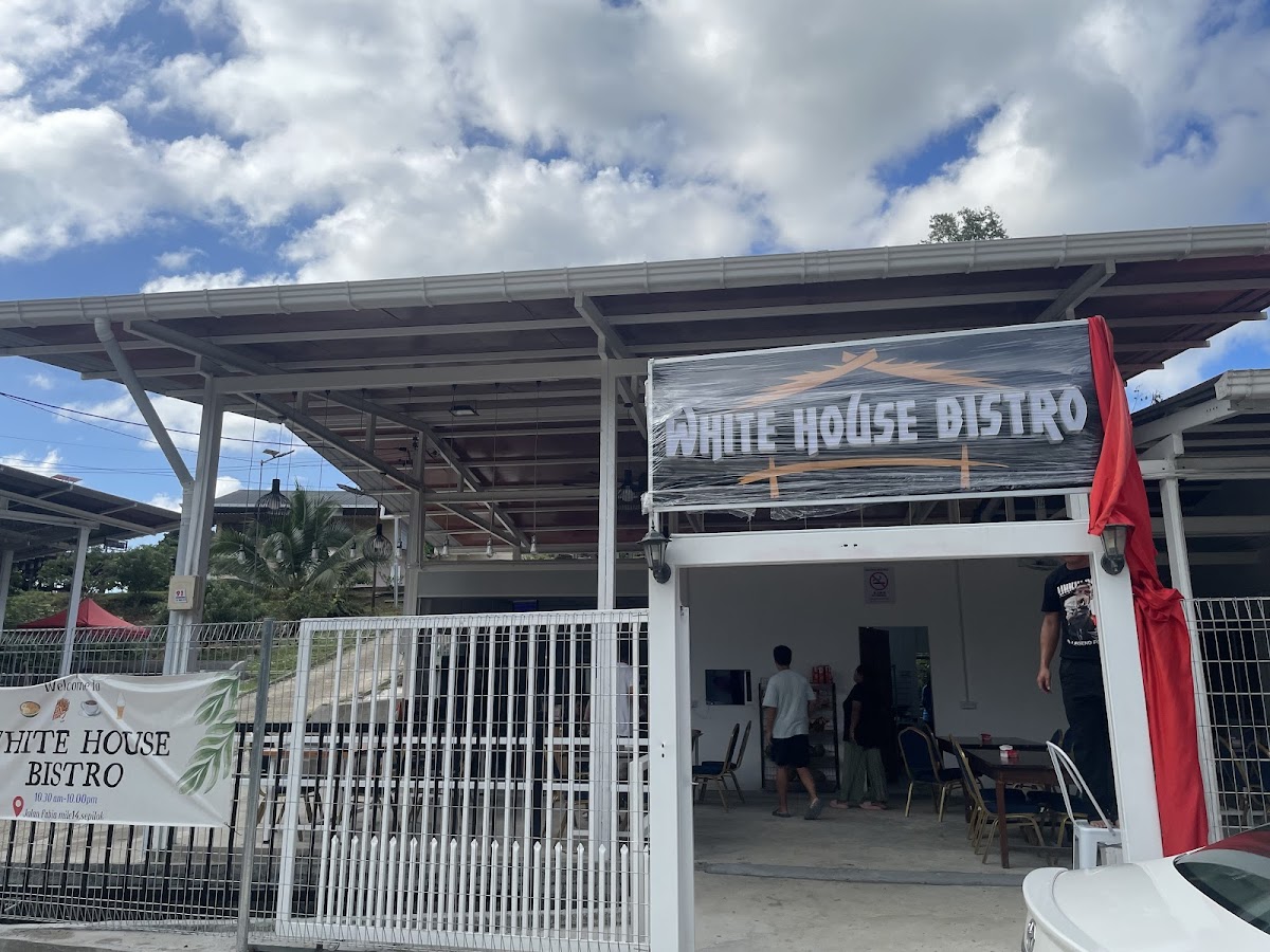 White House Bistro