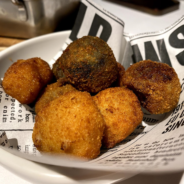 Croquetas Mixtas Y Berenjena Con Miel
