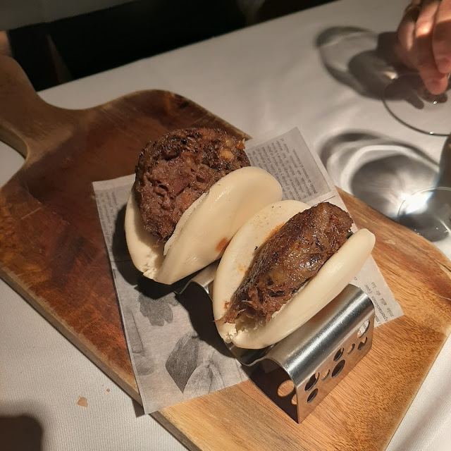 Bao de Rabo de Buey