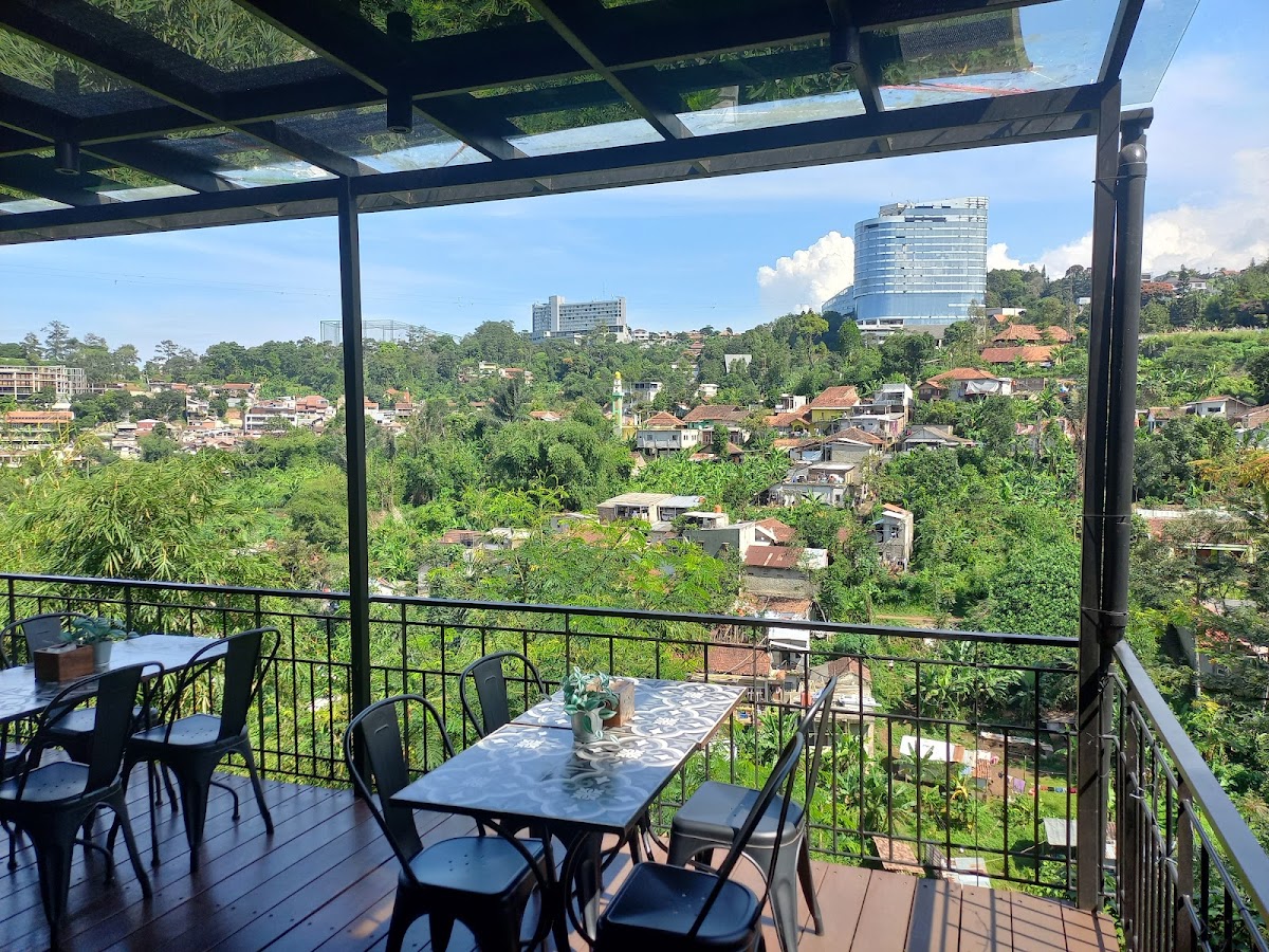 Dago Terrace Coffee & Pizza