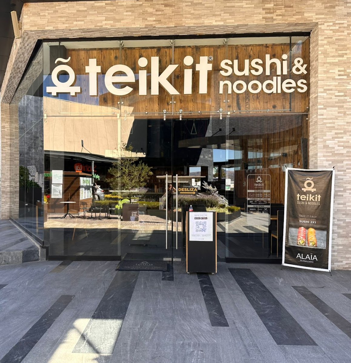 Teikit Sushi & Noodles